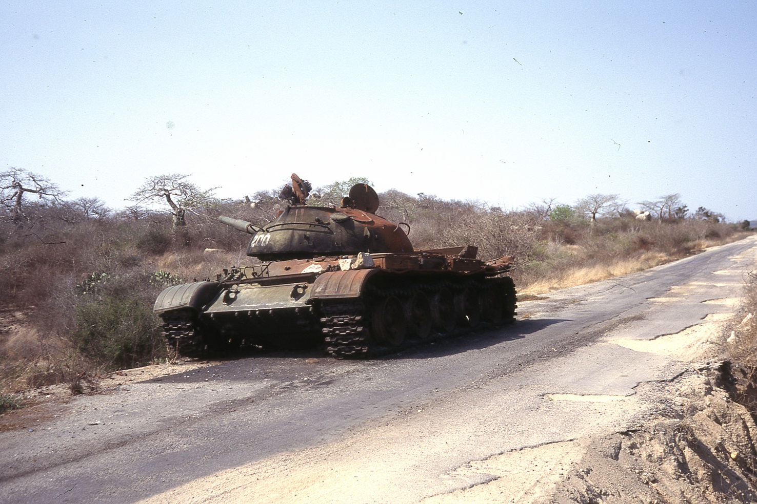 Подбитый Т-62 в Африке, Руанда
